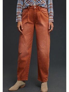 Pilcro “Breaker Pant” Mid Rise Slight Barrel Legged Tapered, Pleated Jeans NWOT.